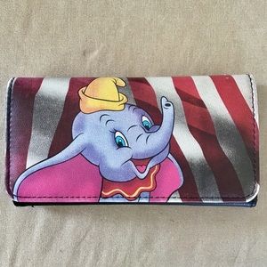 Hot topic dumbo wallet